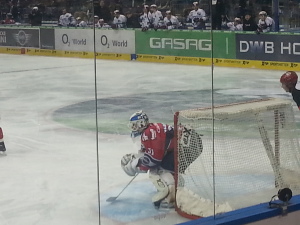 Petri Vehanen feierte seinen vierten Shutout in dieser Saison und seinen zweiten auf eigenem Eis in Folge. (Foto: eisbaerlin.de/Walker)